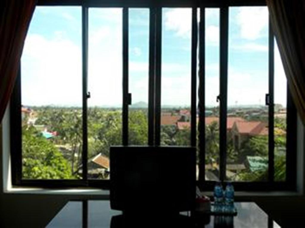 Nyny Hotel Kampot Eksteriør bilde
